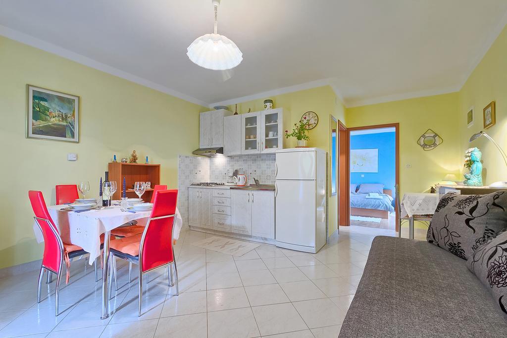 Apartments Valoda Nedescina Luaran gambar
