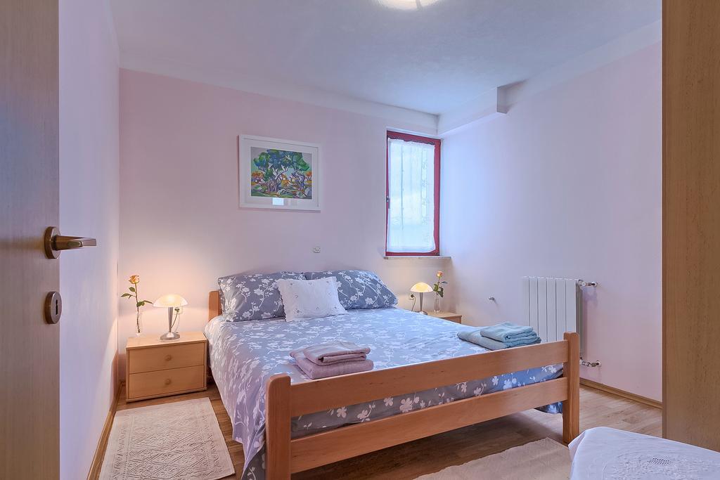 Apartments Valoda Nedescina Luaran gambar