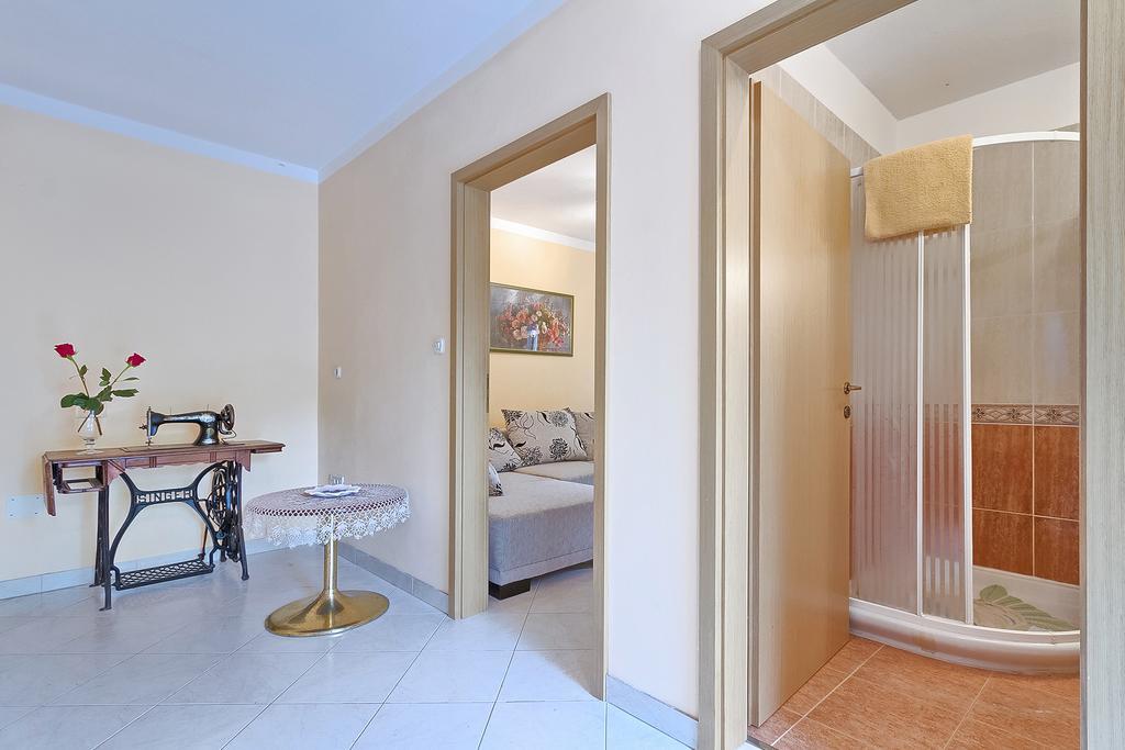 Apartments Valoda Nedescina Luaran gambar