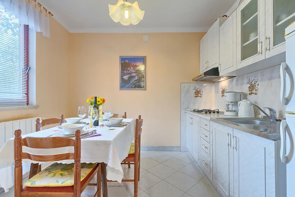 Apartments Valoda Nedescina Luaran gambar