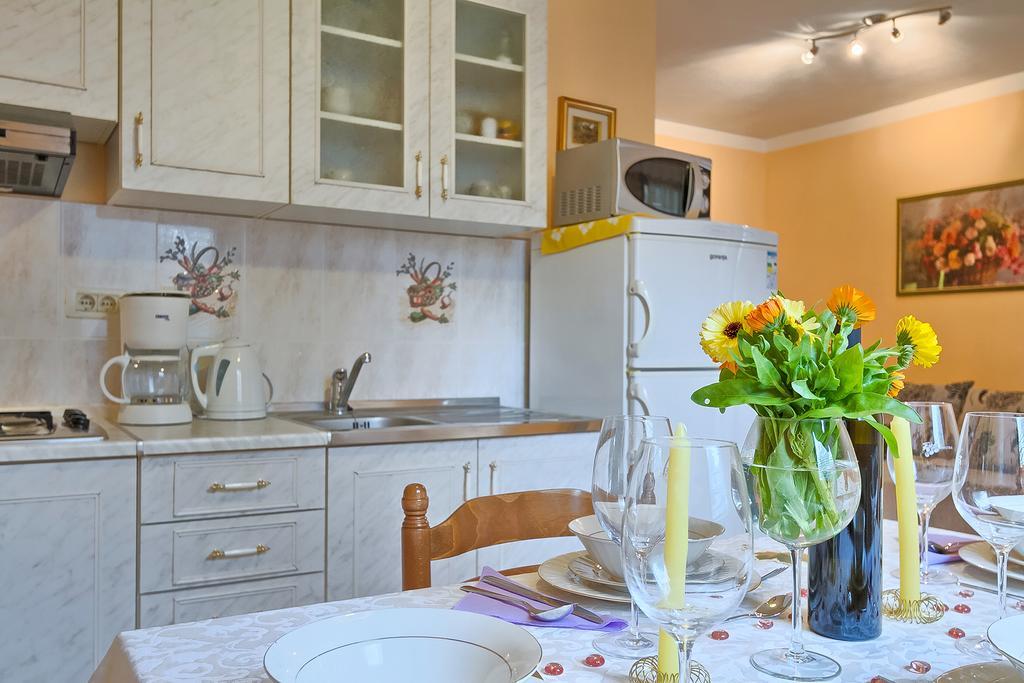 Apartments Valoda Nedescina Luaran gambar