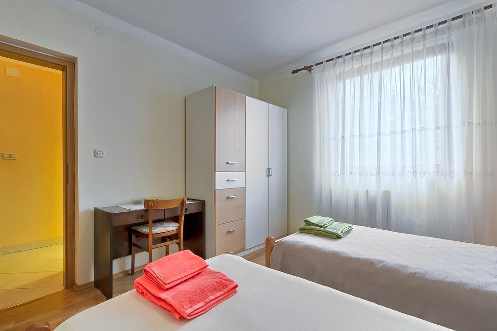 Apartments Valoda Nedescina Luaran gambar