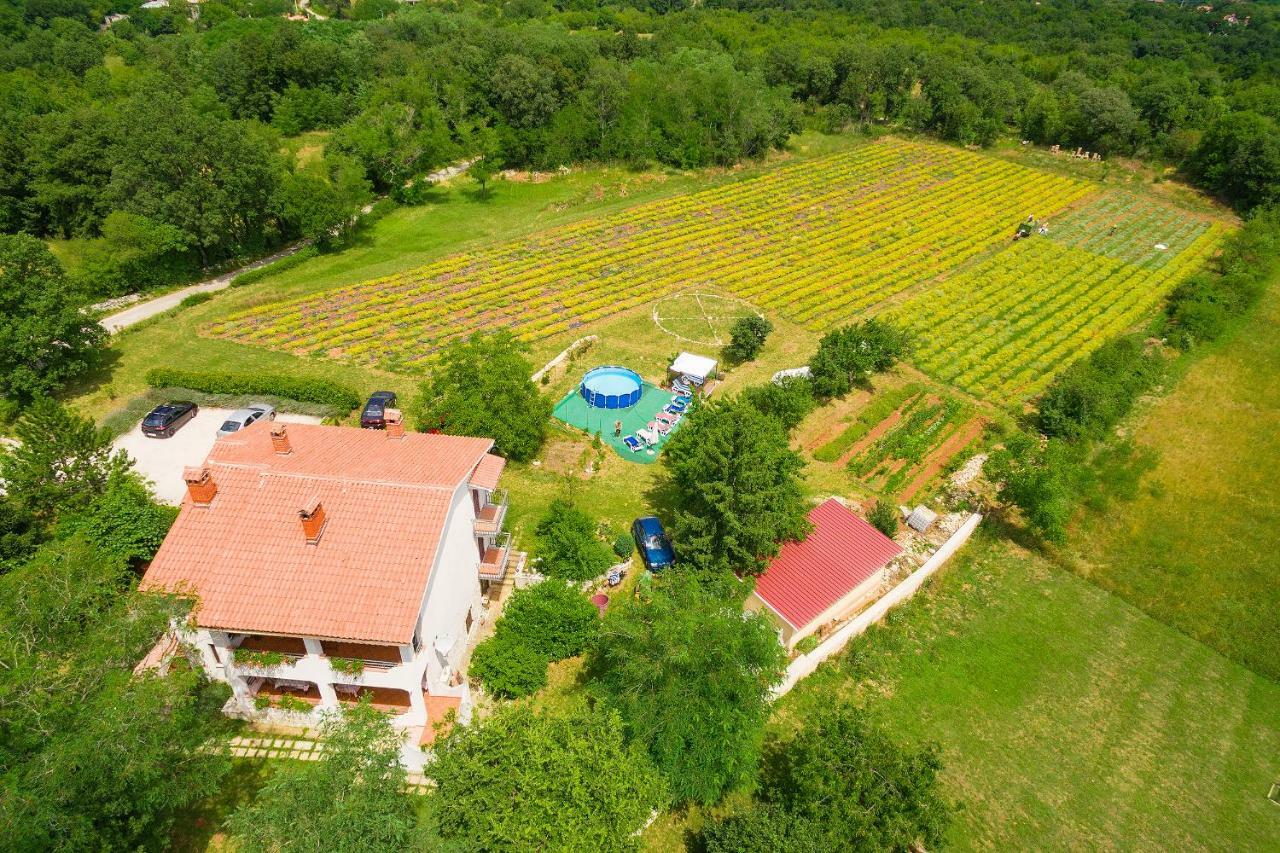 Apartments Valoda Nedescina Luaran gambar