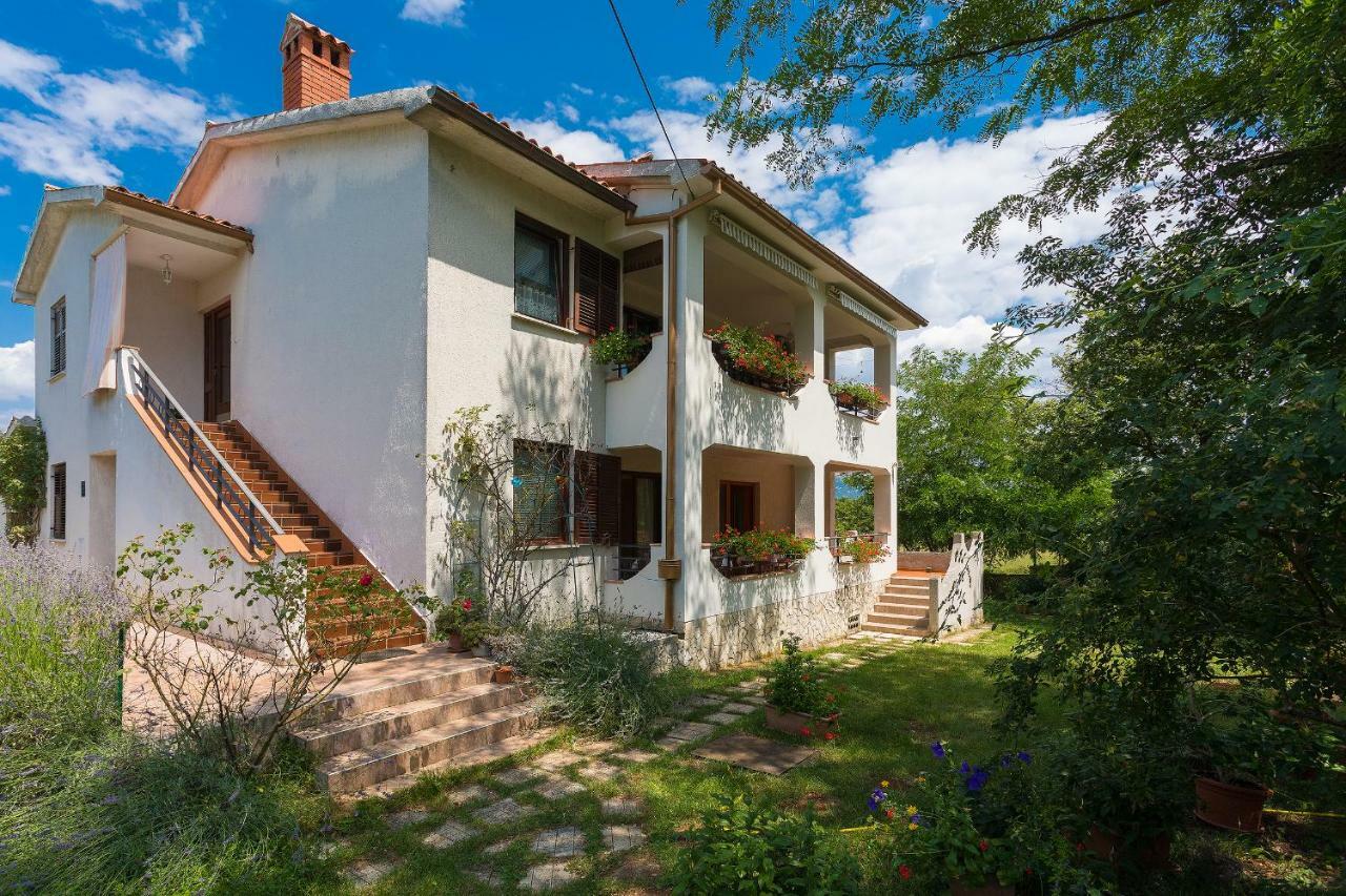 Apartments Valoda Nedescina Luaran gambar